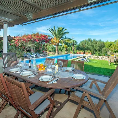 La Casa En El Pinar By Vintage Travel * Biniancolla